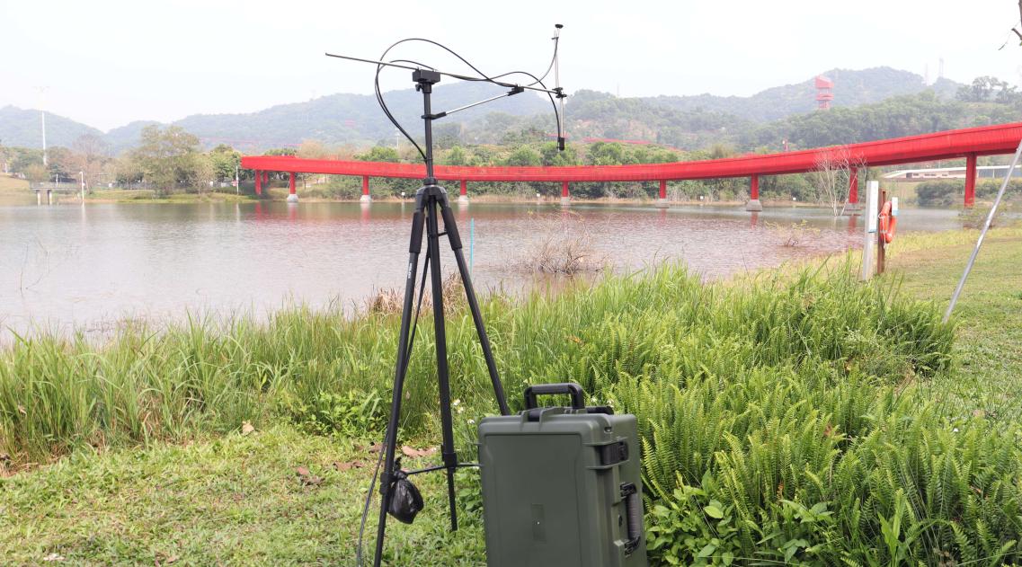 iSpecSIF field deployment for continuous crop and vegetation monitoring